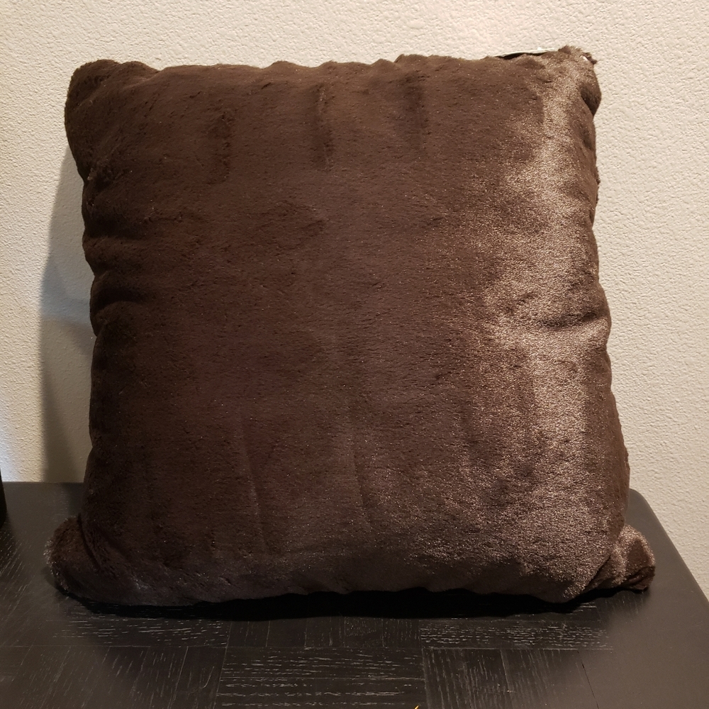 Giraffe at Home Luxe Pillow Chocolate